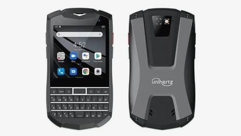 Titan Pocket - самый маленький QWERTY смартфон на Android 11