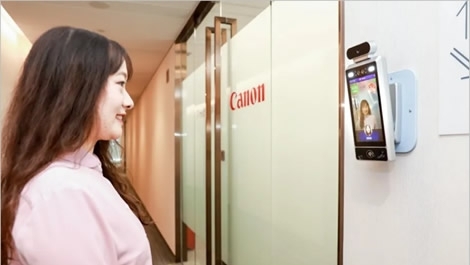 Китайские офисы Canon будут пропускать в помещения только тех работников, которые улыбаются