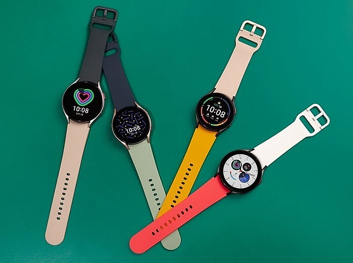Samsung Galaxy Watch 4. Предстоящие Samsung Galaxy Watch 5 получат беспроводную зарядку мощностью 10 Вт
