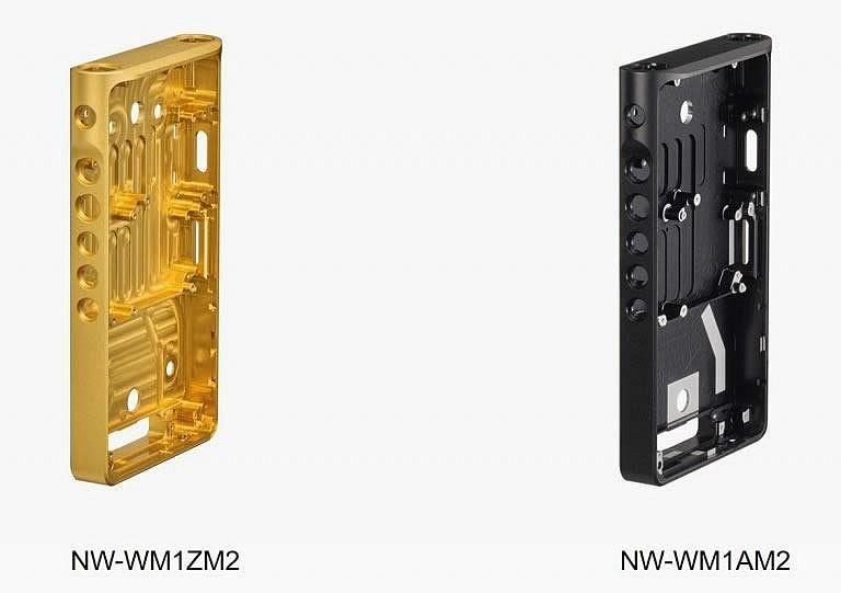 Корпус модели NW-WM1ZM2 изготовлен из бескислородной меди (OFC) с позолоченным покрытием, а модели NW-WM1AM2 из алюминиевого сплава
