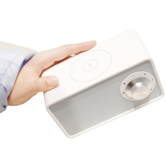 Колонка с поддержкой беспроводной зарядки Qualitell Wireless Charging Speaker White (Белый) Колонка с поддержкой беспроводной зарядки Qualitell Wireless Charging Speaker White (Белый)