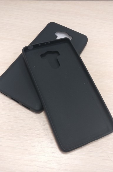 Чехол-накладка для Xiaomi Redmi 4/4 Pro черный силиконовый