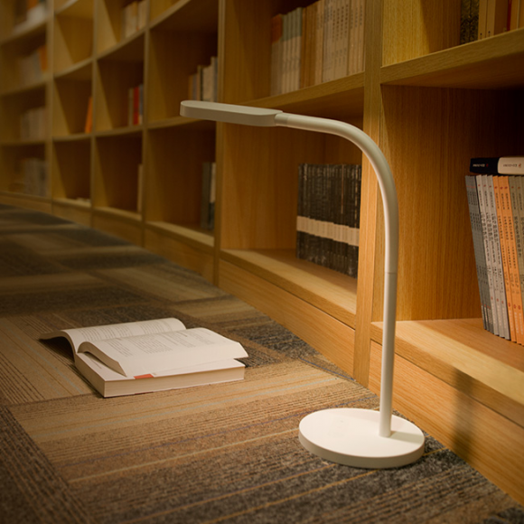 Настольная лампа светодиодная Xiaomi Yeelight Portable LED Lamp YLTD02YL, 5 Вт Настольная лампа светодиодная Xiaomi Yeelight Portable LED Lamp YLTD02YL, 5 Вт